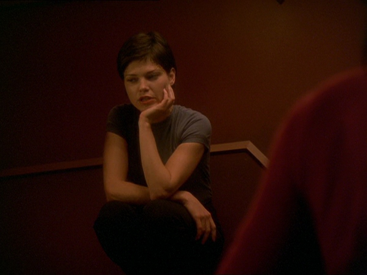 extant_StarTrek_DS9_7x19-StrangeBedfellows_2969.jpg
