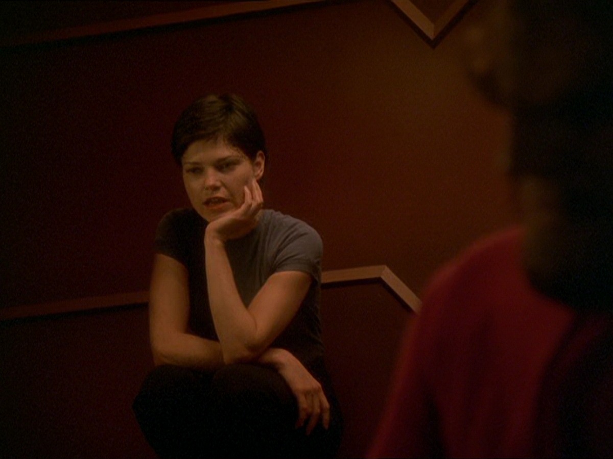 extant_StarTrek_DS9_7x19-StrangeBedfellows_2972.jpg