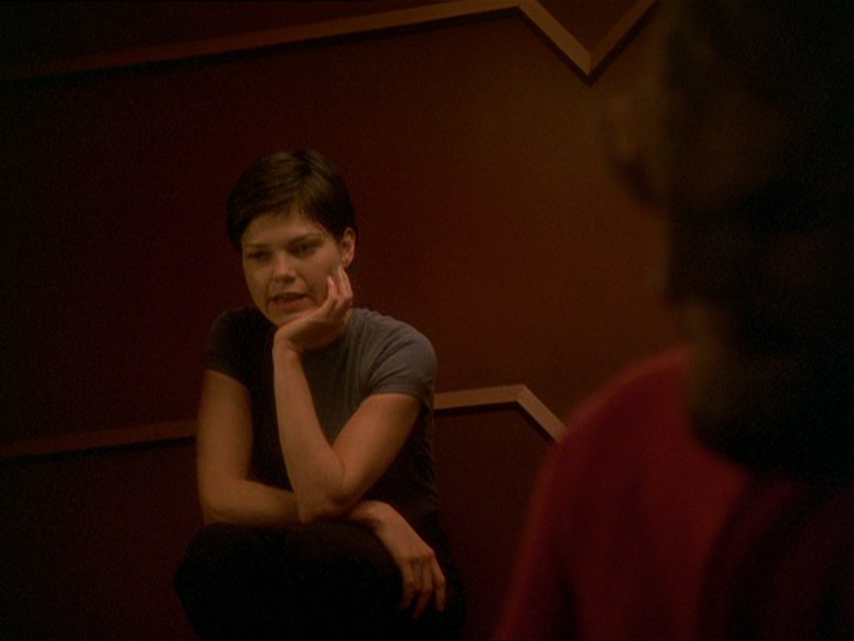 extant_StarTrek_DS9_7x19-StrangeBedfellows_2973.jpg