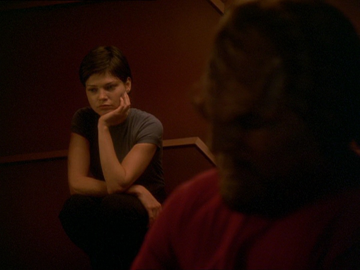 extant_StarTrek_DS9_7x19-StrangeBedfellows_2981.jpg