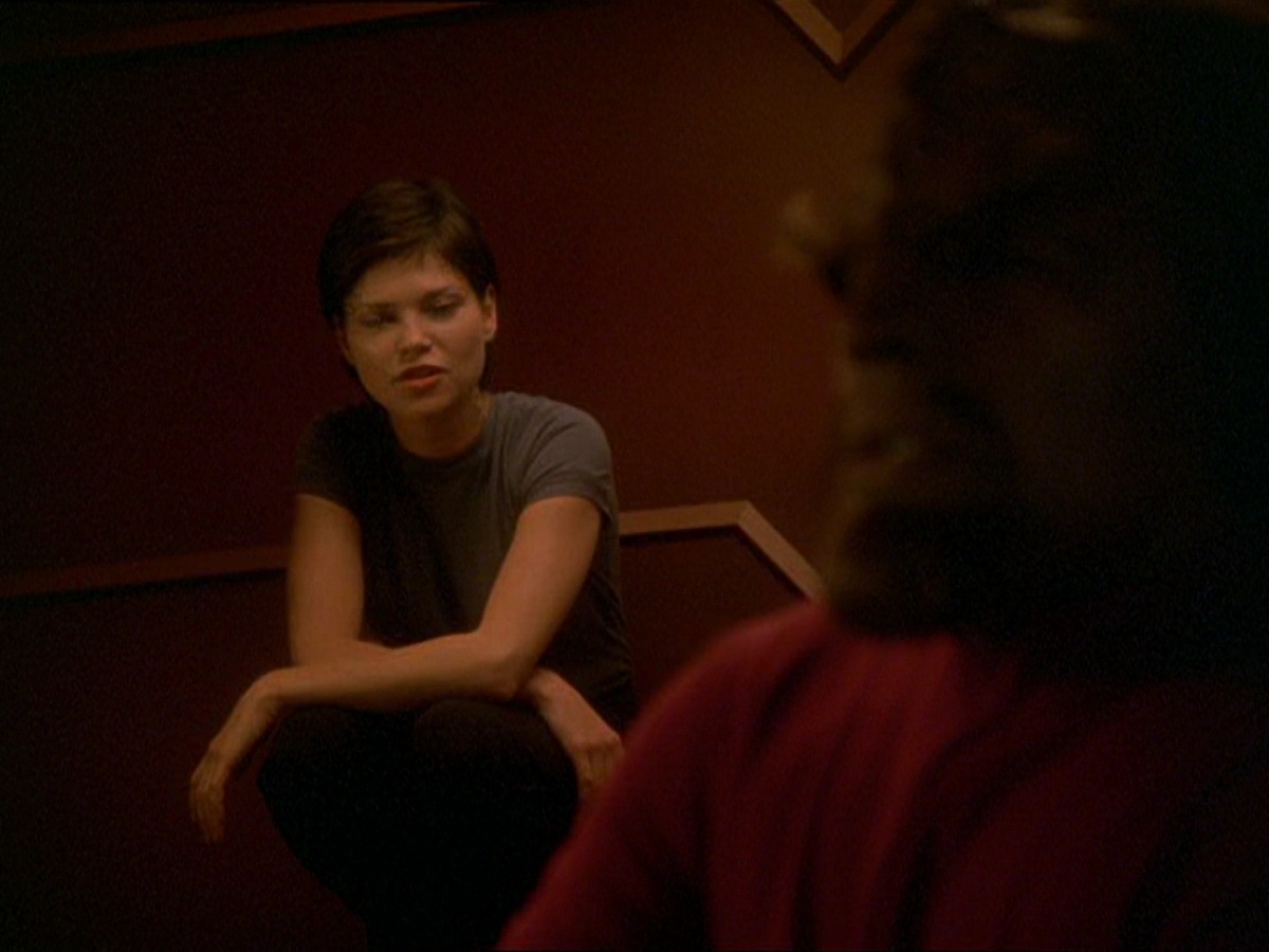 extant_StarTrek_DS9_7x19-StrangeBedfellows_3013.jpg