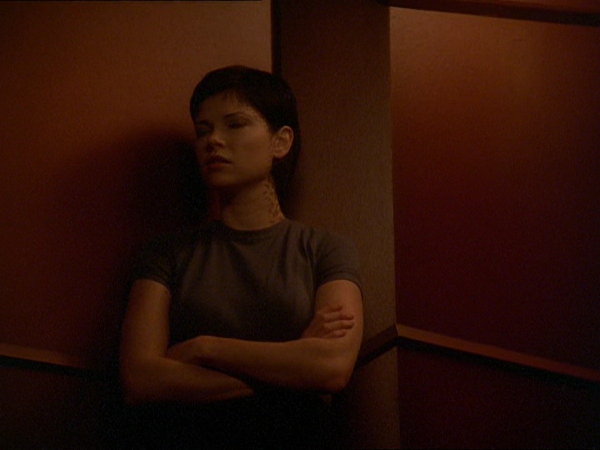 extant_StarTrek_DS9_7x19-StrangeBedfellows_3043.jpg