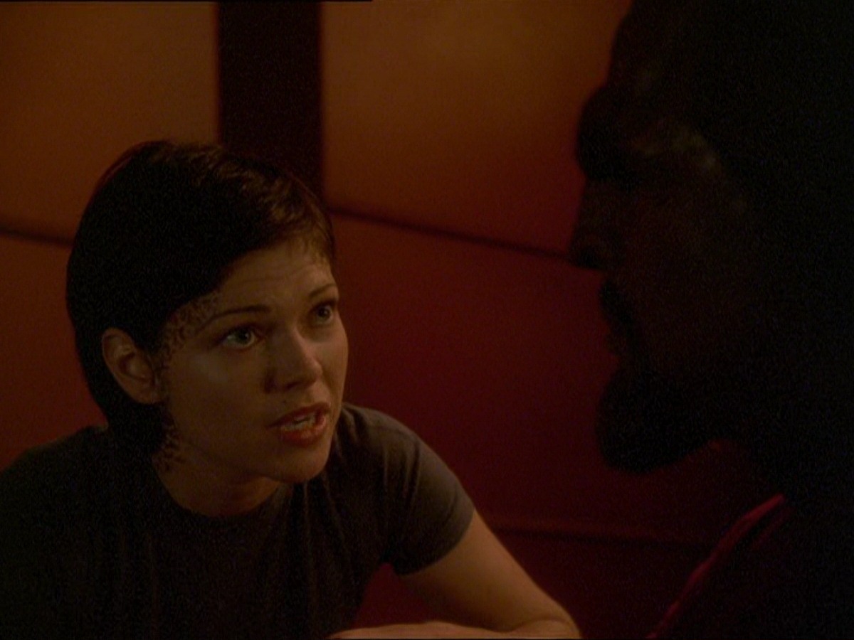 extant_StarTrek_DS9_7x19-StrangeBedfellows_3079.jpg