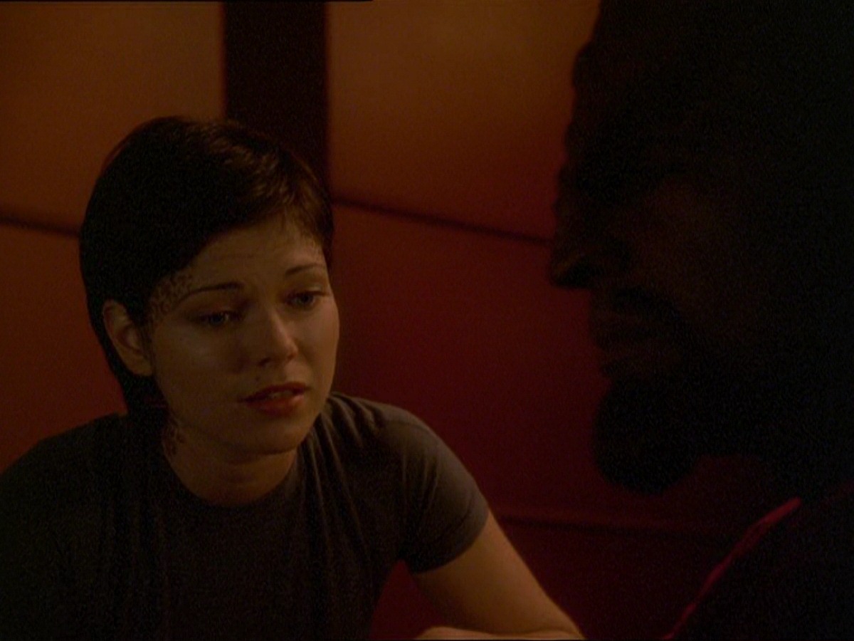extant_StarTrek_DS9_7x19-StrangeBedfellows_3116.jpg
