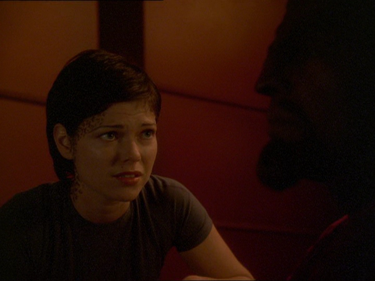 extant_StarTrek_DS9_7x19-StrangeBedfellows_3120.jpg
