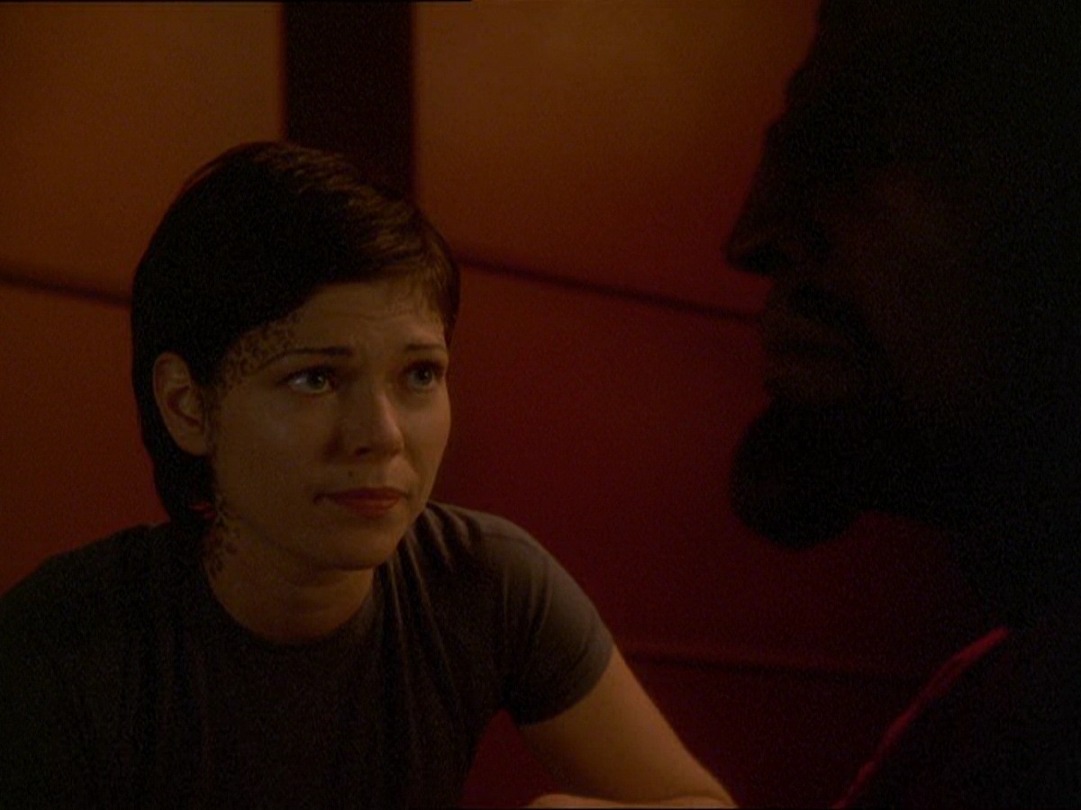 extant_StarTrek_DS9_7x19-StrangeBedfellows_3122.jpg