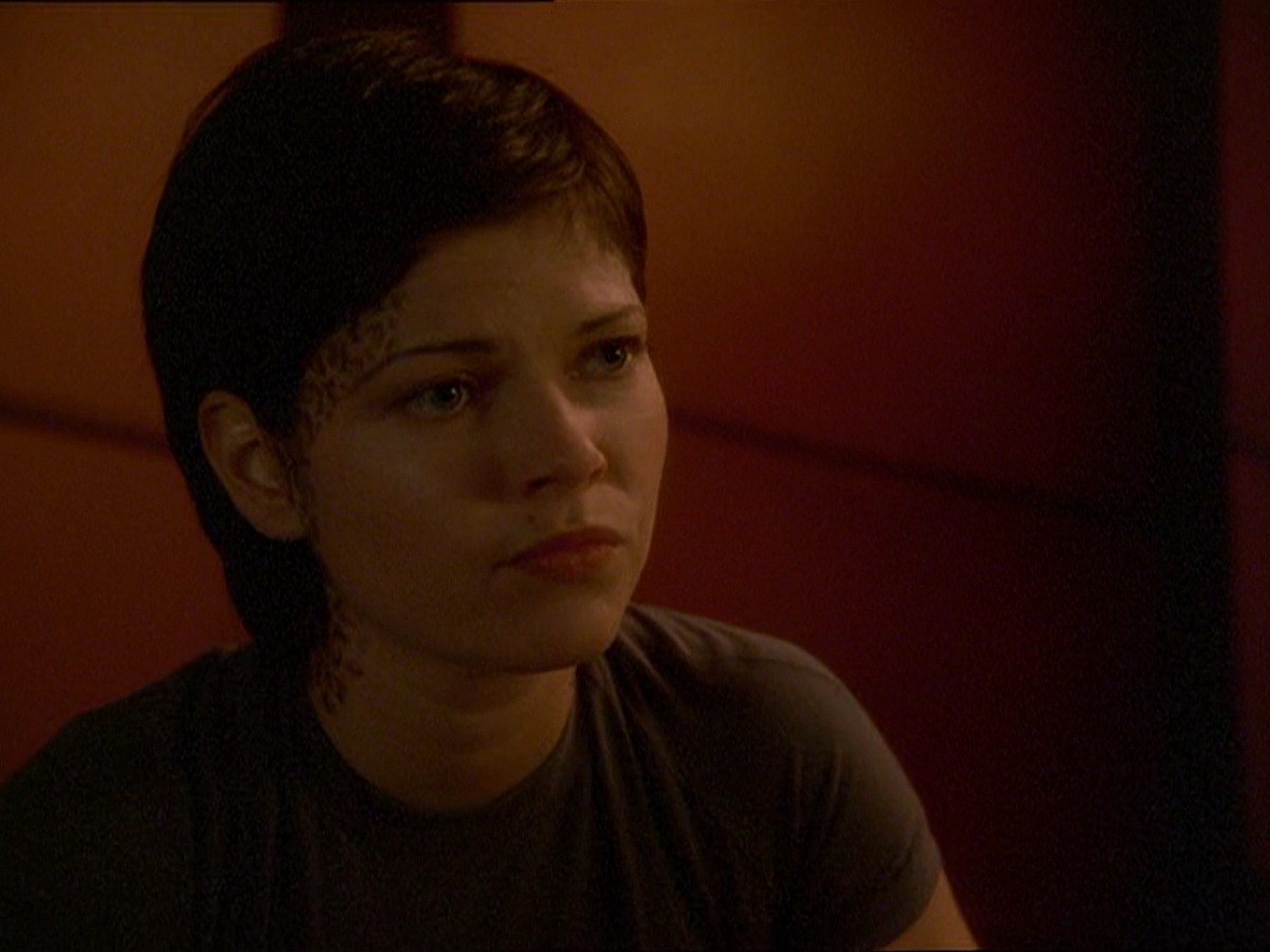 extant_StarTrek_DS9_7x19-StrangeBedfellows_3153.jpg