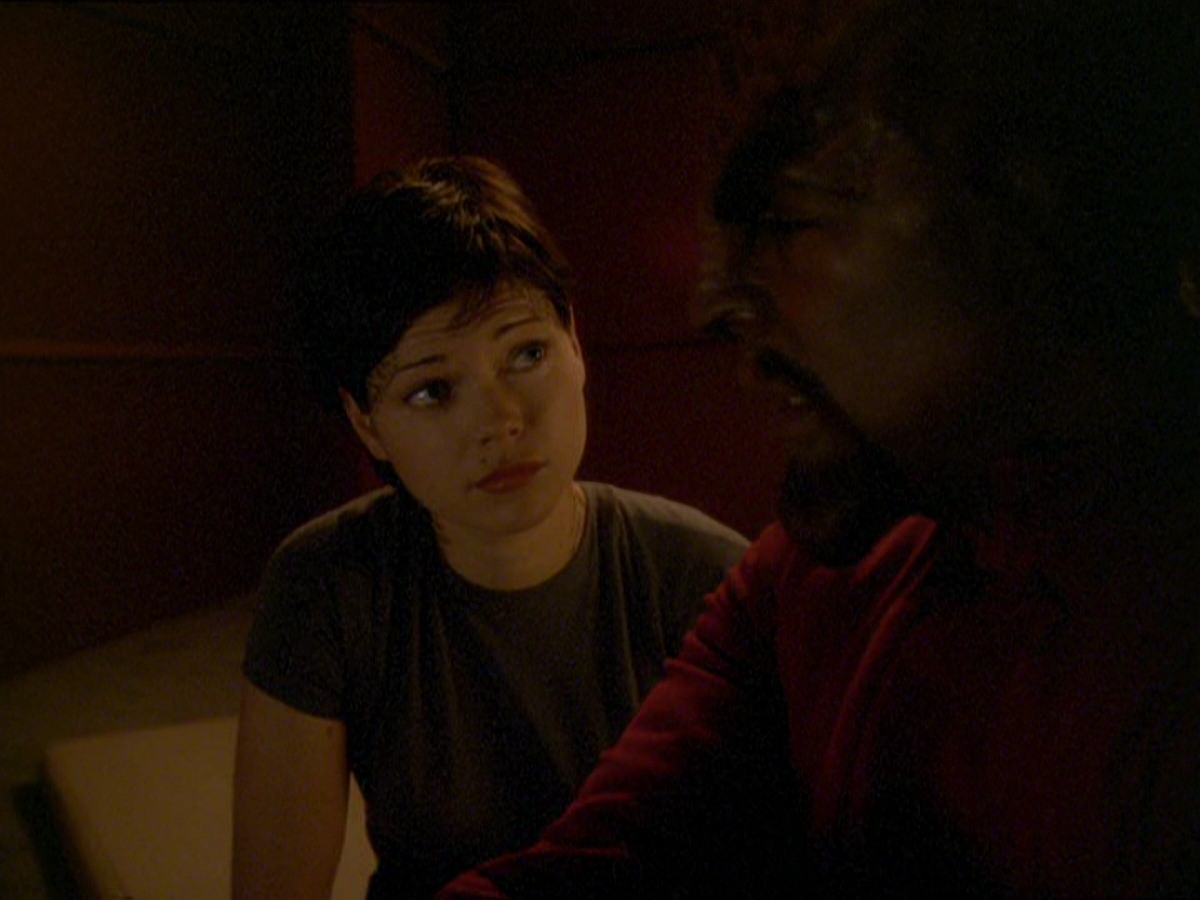 extant_StarTrek_DS9_7x19-StrangeBedfellows_3218.jpg