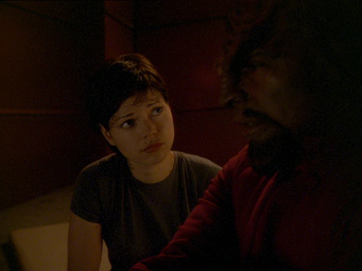extant_StarTrek_DS9_7x19-StrangeBedfellows_3222.jpg