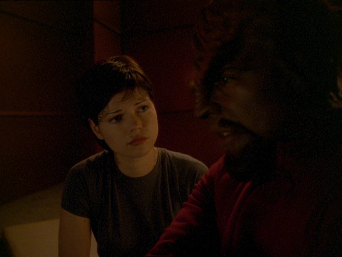 extant_StarTrek_DS9_7x19-StrangeBedfellows_3228.jpg