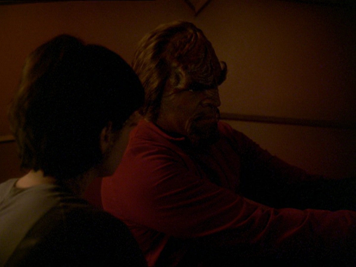 extant_StarTrek_DS9_7x19-StrangeBedfellows_3232.jpg