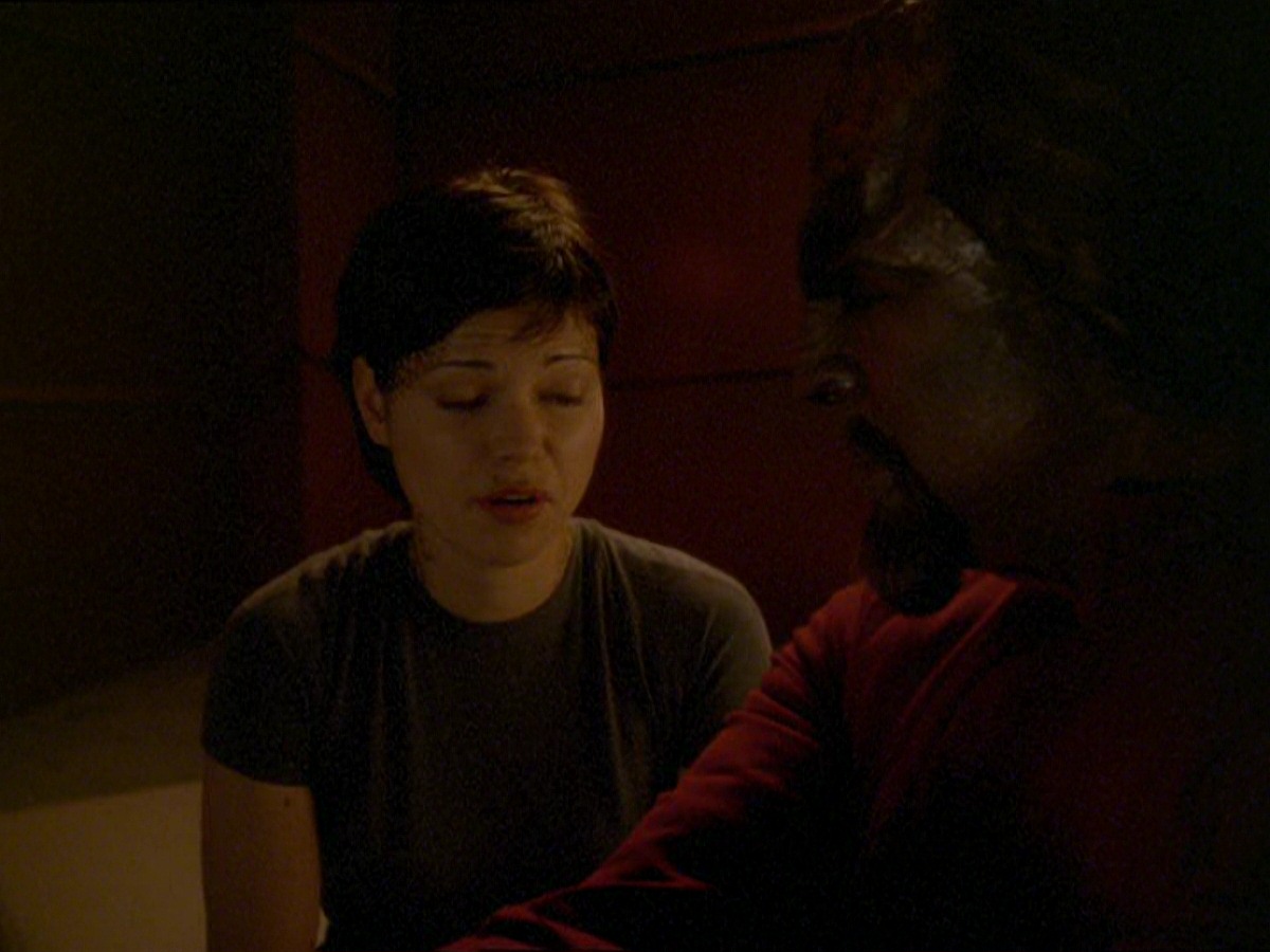 extant_StarTrek_DS9_7x19-StrangeBedfellows_3265.jpg