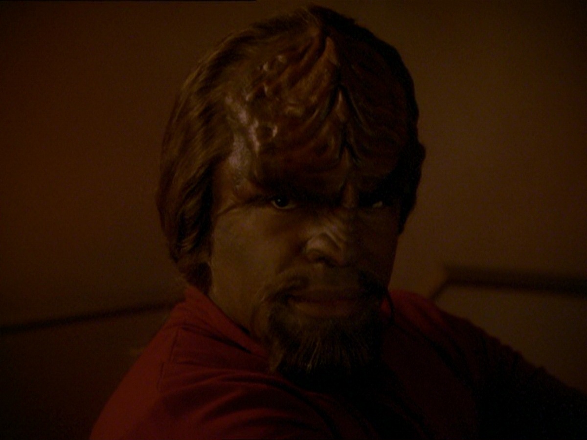 extant_StarTrek_DS9_7x19-StrangeBedfellows_3296.jpg