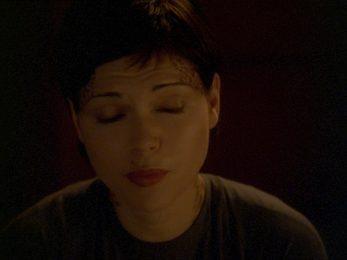 extant_StarTrek_DS9_7x19-StrangeBedfellows_3309.jpg