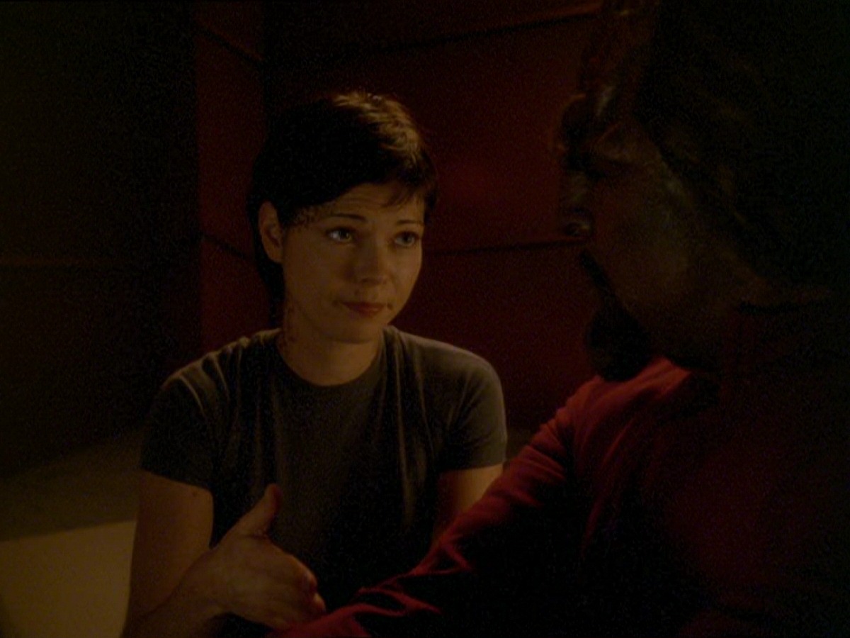 extant_StarTrek_DS9_7x19-StrangeBedfellows_3355.jpg