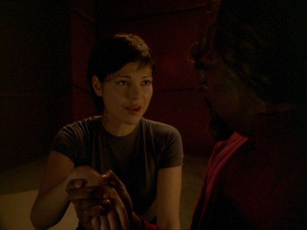 extant_StarTrek_DS9_7x19-StrangeBedfellows_3361.jpg