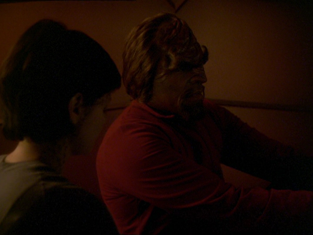 extant_StarTrek_DS9_7x19-StrangeBedfellows_3369.jpg