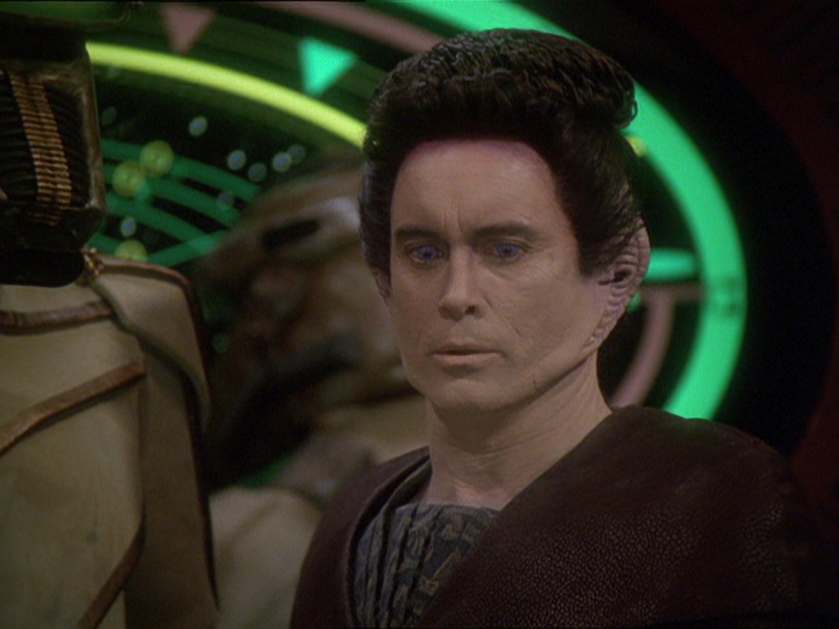 extant_StarTrek_DS9_7x19-StrangeBedfellows_3491.jpg