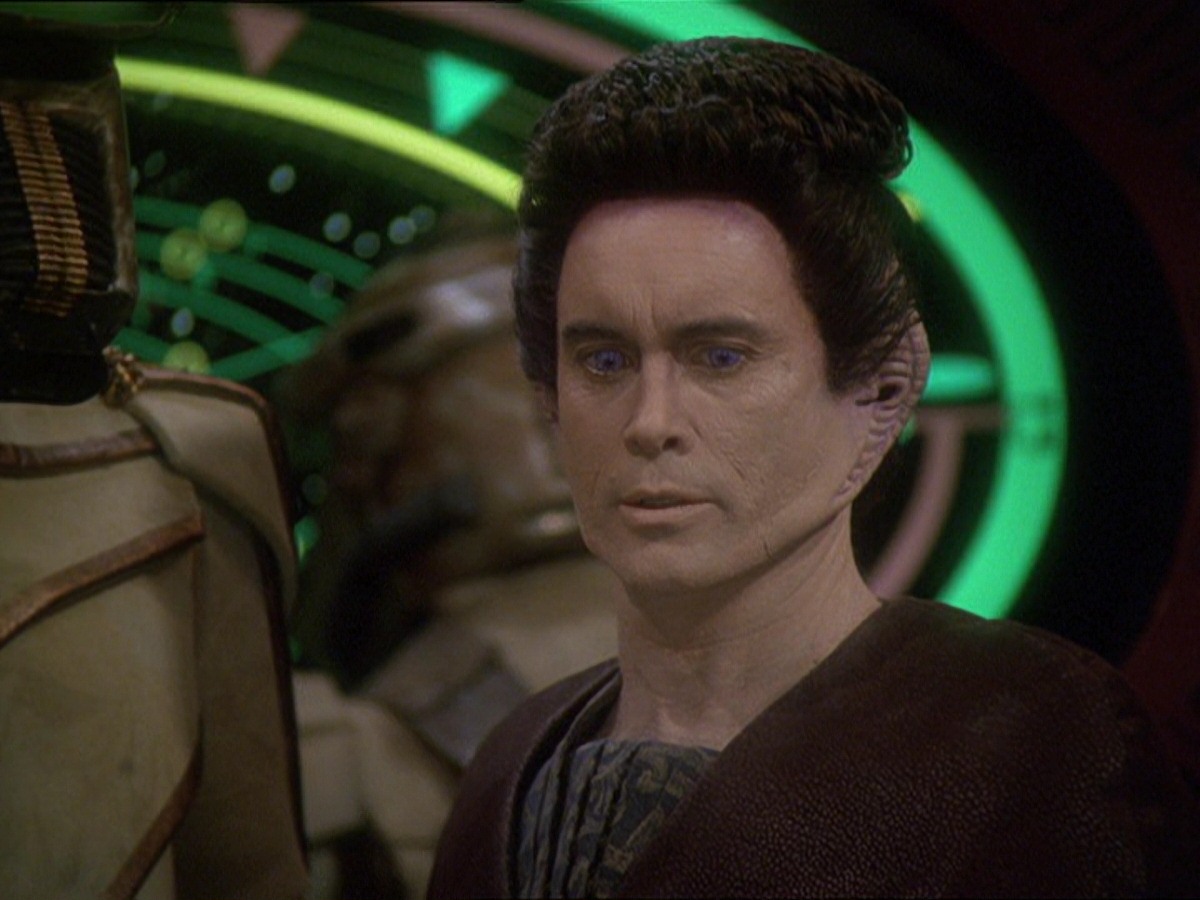 extant_StarTrek_DS9_7x19-StrangeBedfellows_3492.jpg