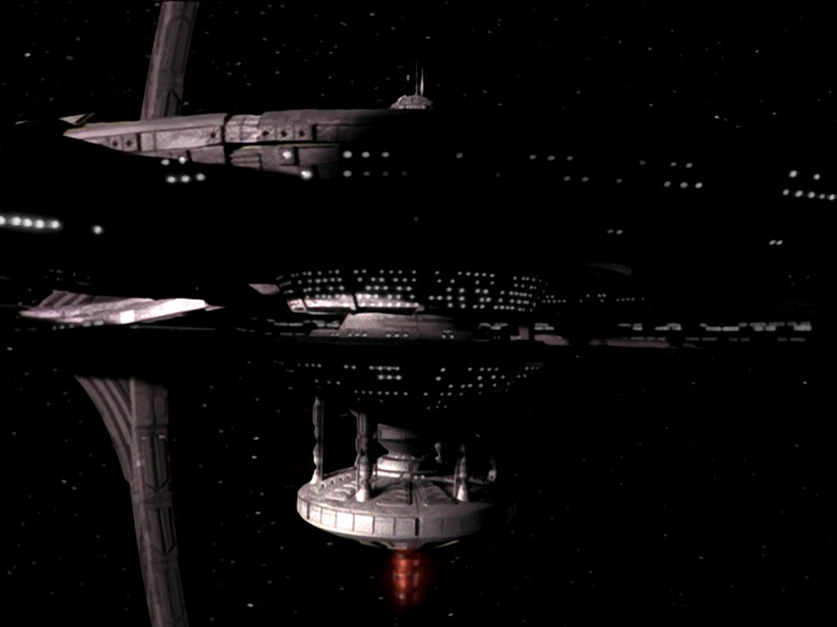 extant_StarTrek_DS9_7x19-StrangeBedfellows_3510.jpg