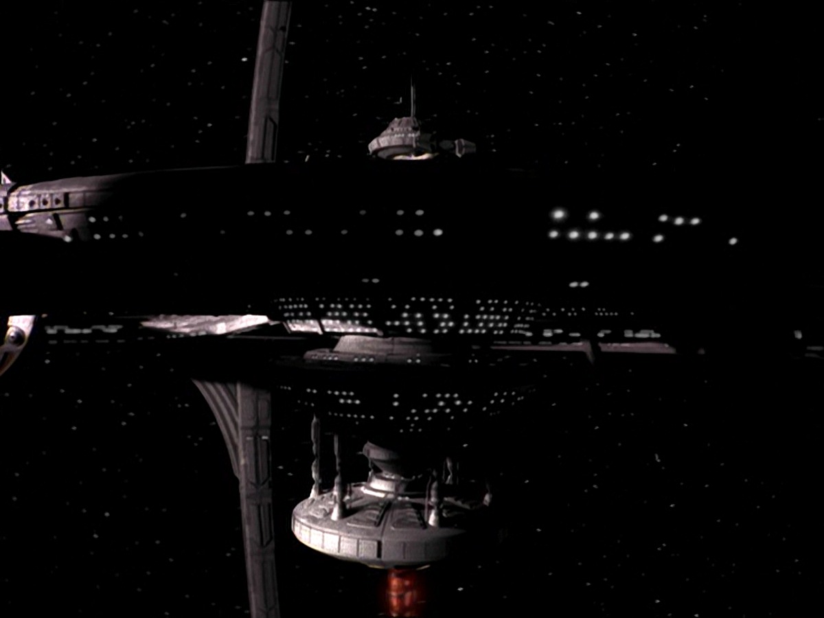 extant_StarTrek_DS9_7x19-StrangeBedfellows_3515.jpg