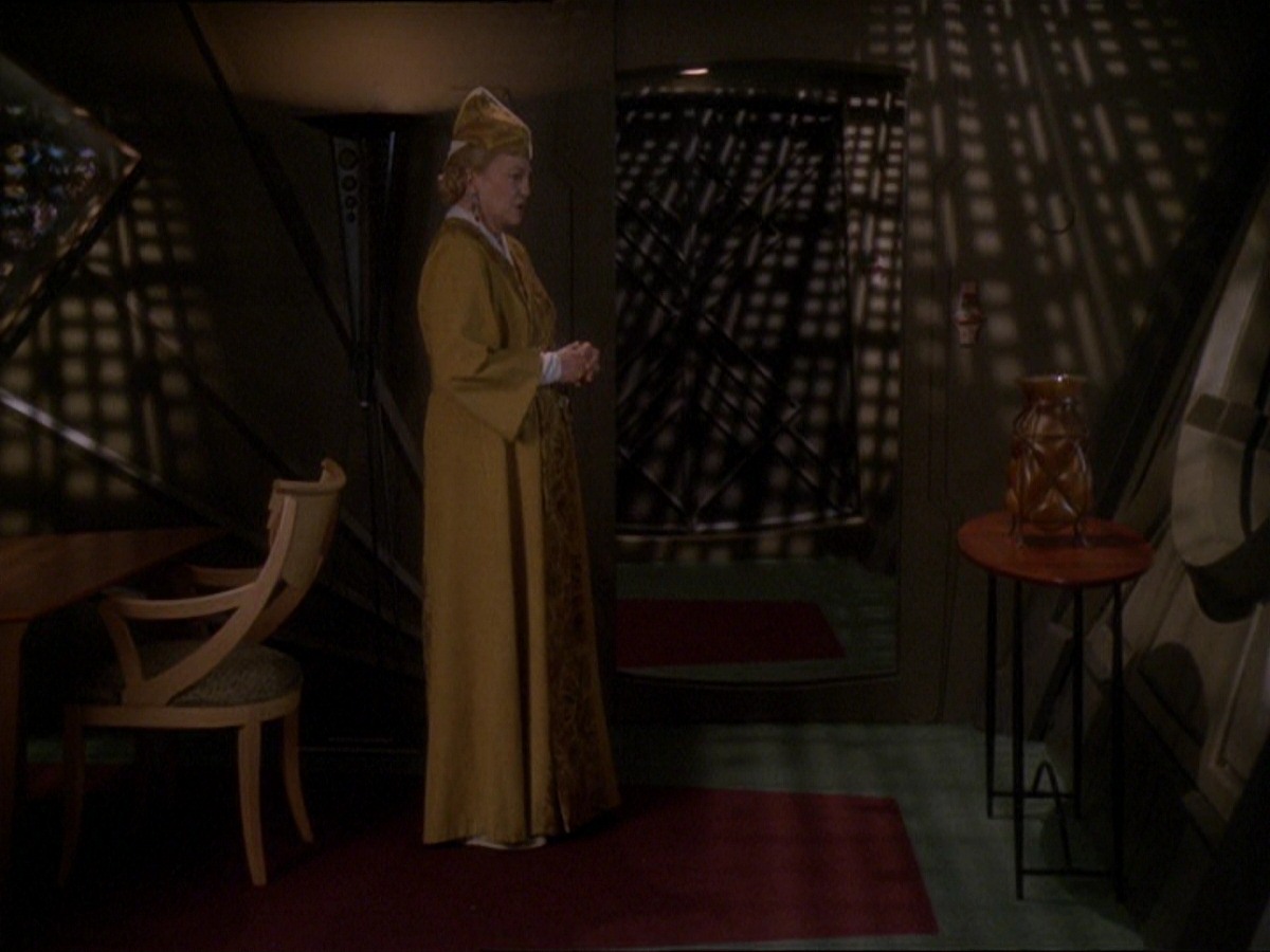 extant_StarTrek_DS9_7x19-StrangeBedfellows_3531.jpg
