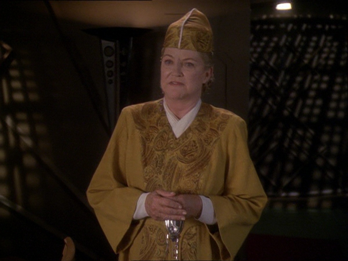 extant_StarTrek_DS9_7x19-StrangeBedfellows_3587.jpg