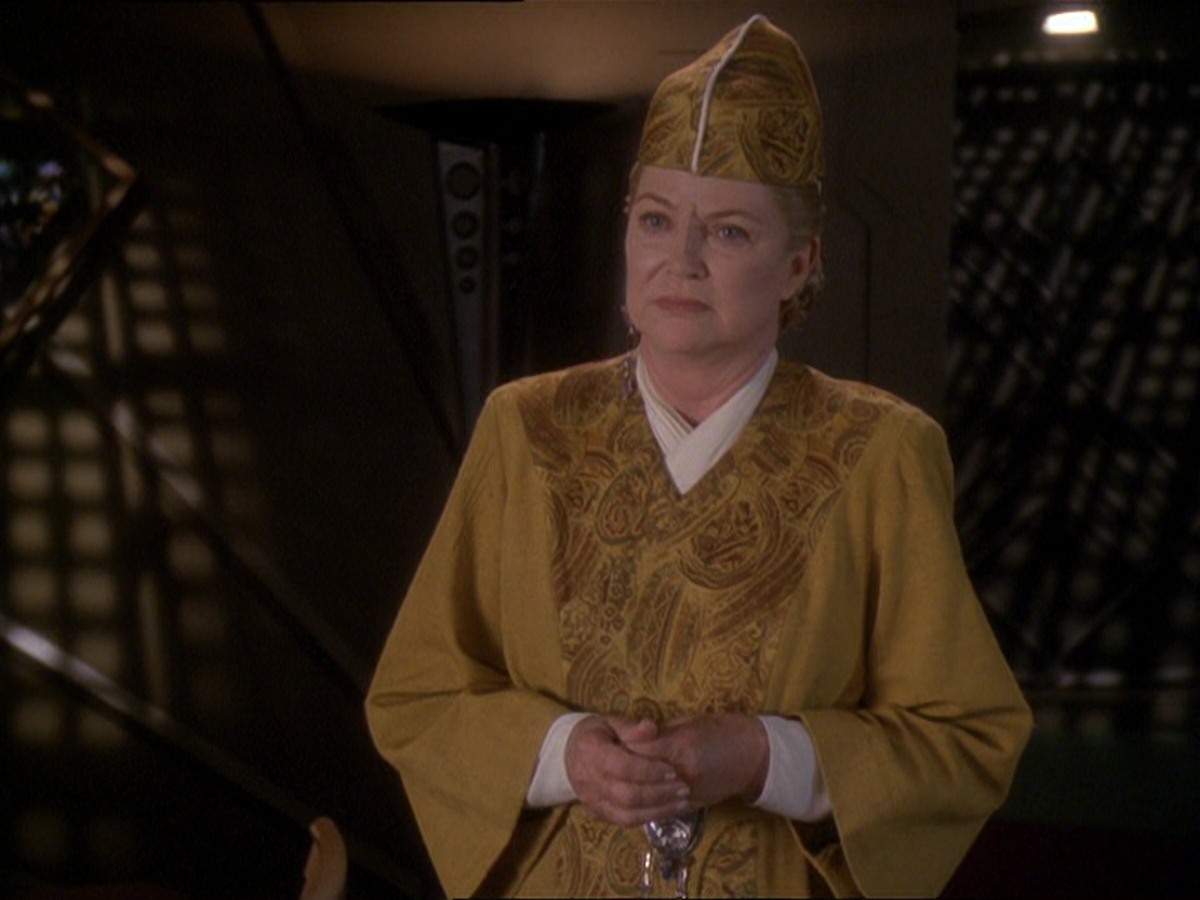 extant_StarTrek_DS9_7x19-StrangeBedfellows_3590.jpg