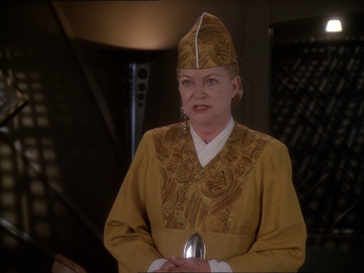 extant_StarTrek_DS9_7x19-StrangeBedfellows_3645.jpg