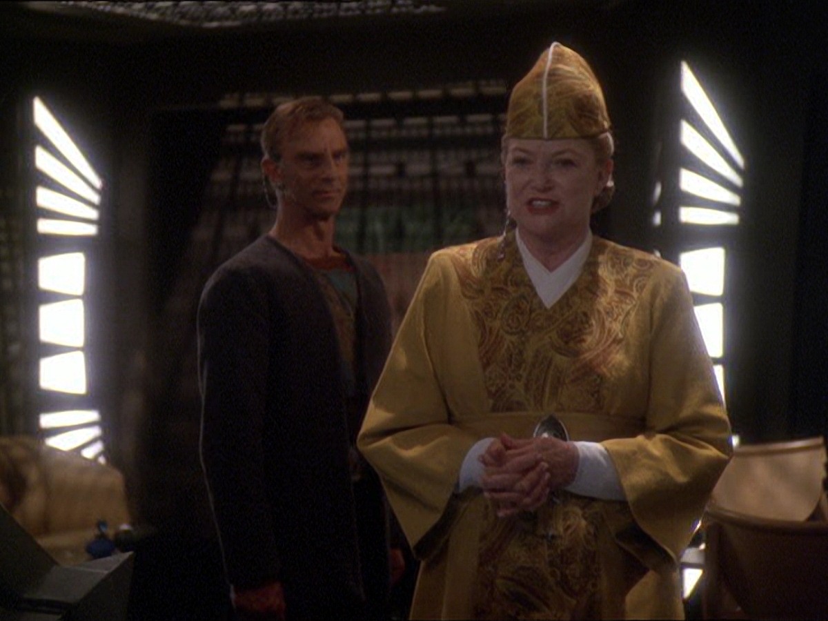 extant_StarTrek_DS9_7x19-StrangeBedfellows_3720.jpg