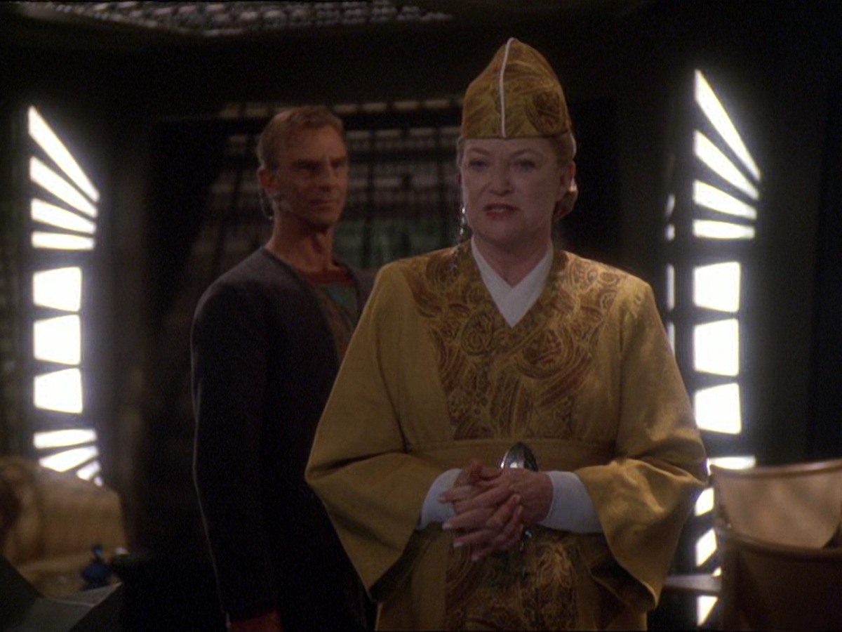 extant_StarTrek_DS9_7x19-StrangeBedfellows_3723.jpg