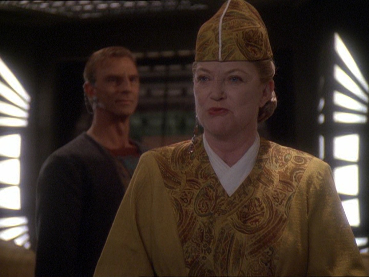 extant_StarTrek_DS9_7x19-StrangeBedfellows_3731.jpg