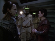 Filename=extant_StarTrek_DS9_7x19-StrangeBedfellows_0106.jpg
Filesize=165KiB
Dimensions=1200x900
Date added=Jan 22, 2020 extant_StarTrek_DS9_7x19-StrangeBedfellows_0106.jpg