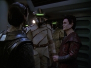 extant_StarTrek_DS9_7x19-StrangeBedfellows_0117.jpg