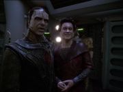 extant_StarTrek_DS9_7x19-StrangeBedfellows_0129.jpg