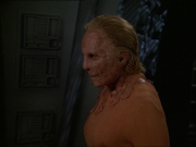 extant_StarTrek_DS9_7x19-StrangeBedfellows_0144.jpg