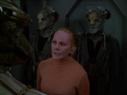 extant_StarTrek_DS9_7x19-StrangeBedfellows_0172.jpg