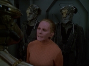 extant_StarTrek_DS9_7x19-StrangeBedfellows_0175.jpg