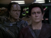 extant_StarTrek_DS9_7x19-StrangeBedfellows_0189.jpg