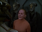 extant_StarTrek_DS9_7x19-StrangeBedfellows_0192.jpg