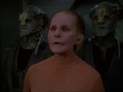 extant_StarTrek_DS9_7x19-StrangeBedfellows_0200.jpg