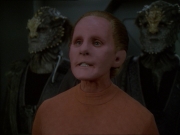 extant_StarTrek_DS9_7x19-StrangeBedfellows_0202.jpg
