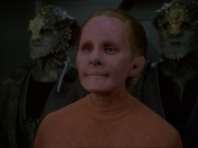extant_StarTrek_DS9_7x19-StrangeBedfellows_0204.jpg