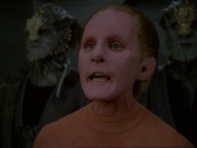 extant_StarTrek_DS9_7x19-StrangeBedfellows_0207.jpg