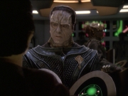 extant_StarTrek_DS9_7x19-StrangeBedfellows_0424.jpg