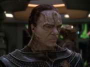 extant_StarTrek_DS9_7x19-StrangeBedfellows_0441.jpg