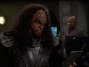 extant_StarTrek_DS9_7x19-StrangeBedfellows_0572.jpg