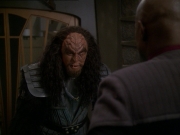 extant_StarTrek_DS9_7x19-StrangeBedfellows_0589.jpg