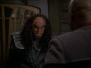 extant_StarTrek_DS9_7x19-StrangeBedfellows_0590.jpg