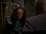 extant_StarTrek_DS9_7x19-StrangeBedfellows_0591.jpg